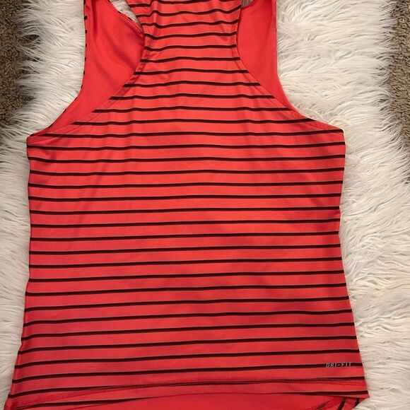 Nike Deep V double layer spandex dri fit tank - Picture 4 of 6